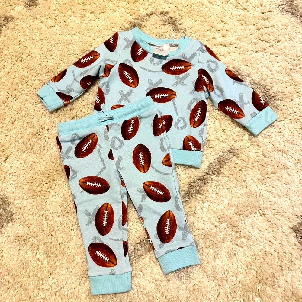 POSH PEANUT SET NWOT